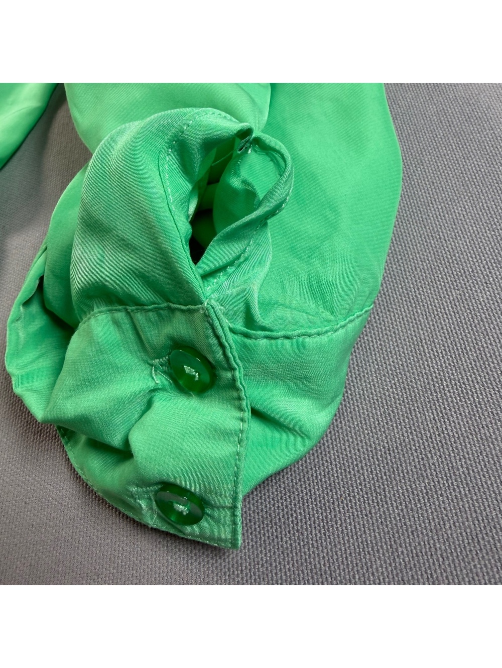 By & By Boy Womens Large Green Button Up Shirt Short Sleeve Casual Blouse - Picture 4 of 8